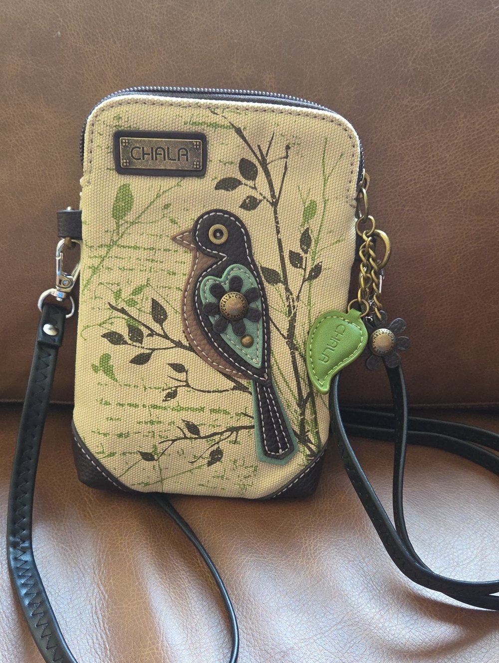 Chala Bird Applique Crossbody Wallet - Green & Brown